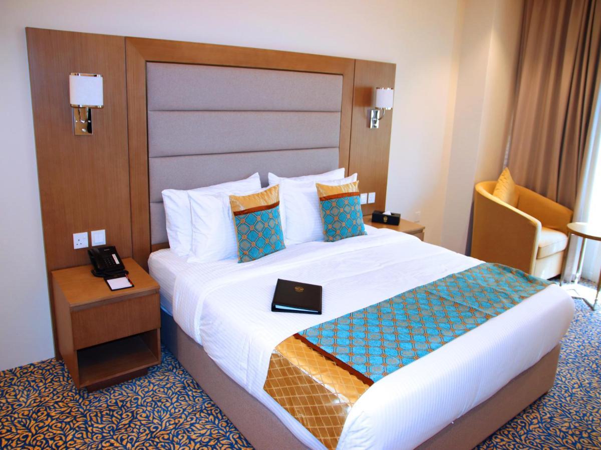 Rozana Hotel Muscat Exteriör bild