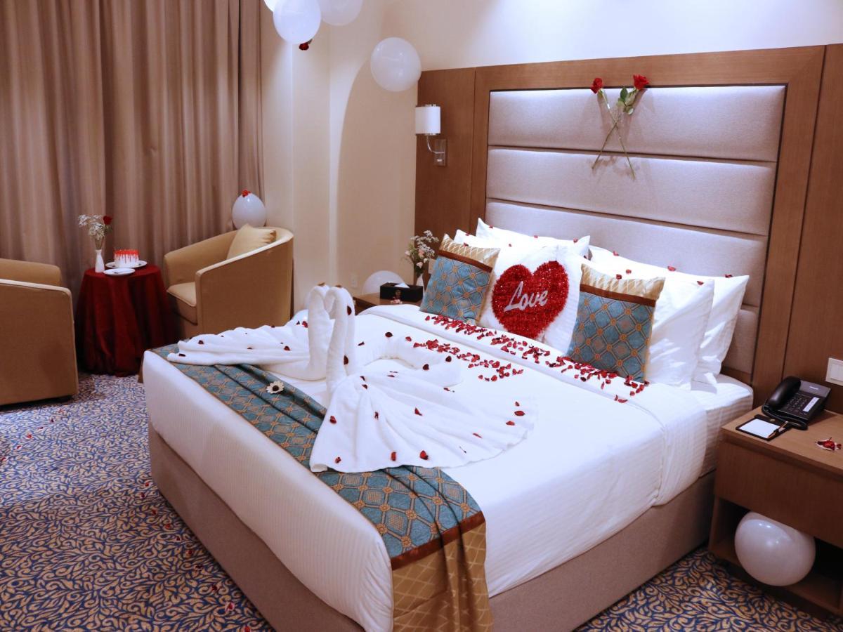 Rozana Hotel Muscat Exteriör bild